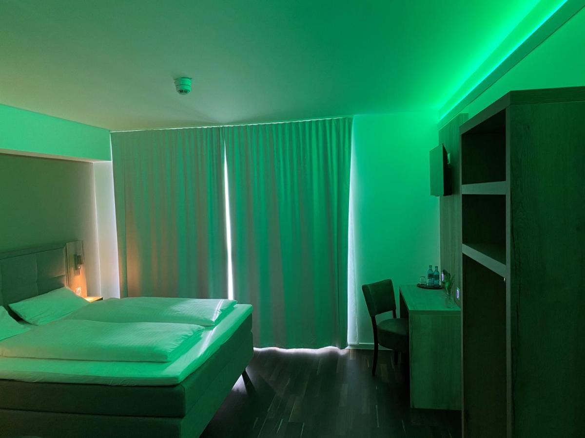 Hotel B4 Лимбург-ан-дер-Лан Экстерьер фото